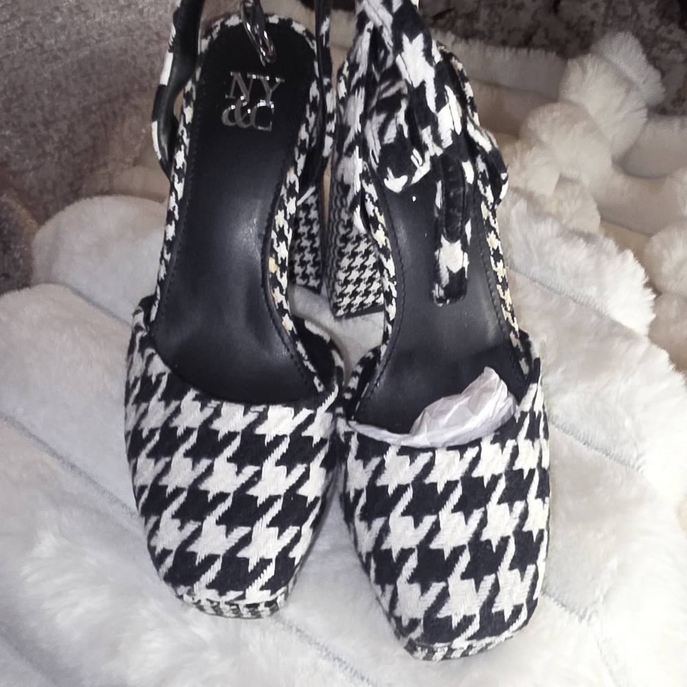 New York & Company Houndstooth Platform Heels - Picture 3 of 11
